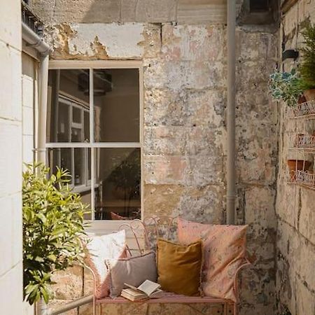 Primrose Cottage - With Private Courtyard & Sun Terrace In Central 巴斯 外观 照片