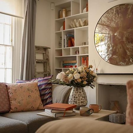 Primrose Cottage - With Private Courtyard & Sun Terrace In Central 巴斯 外观 照片